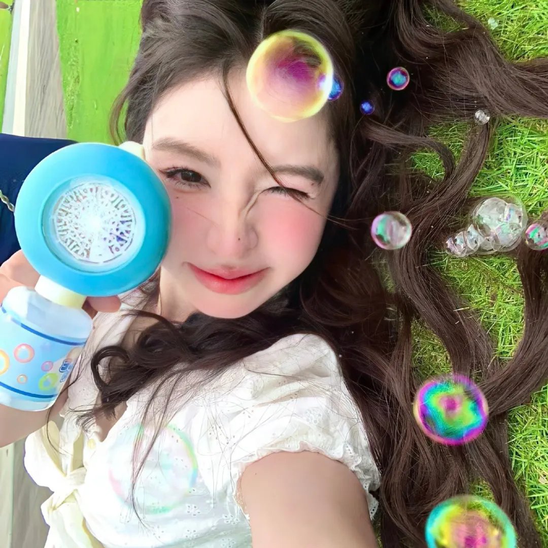 邪恶的蕾丝莉